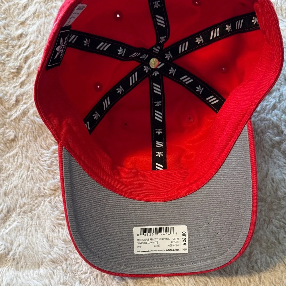 Adidas Red Cap with White Logo - Picture 3 of 4
